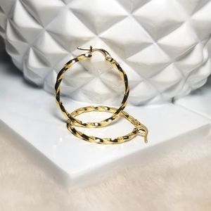 18K Solid Gold Twisted Hoop Earrings (Pawnable)